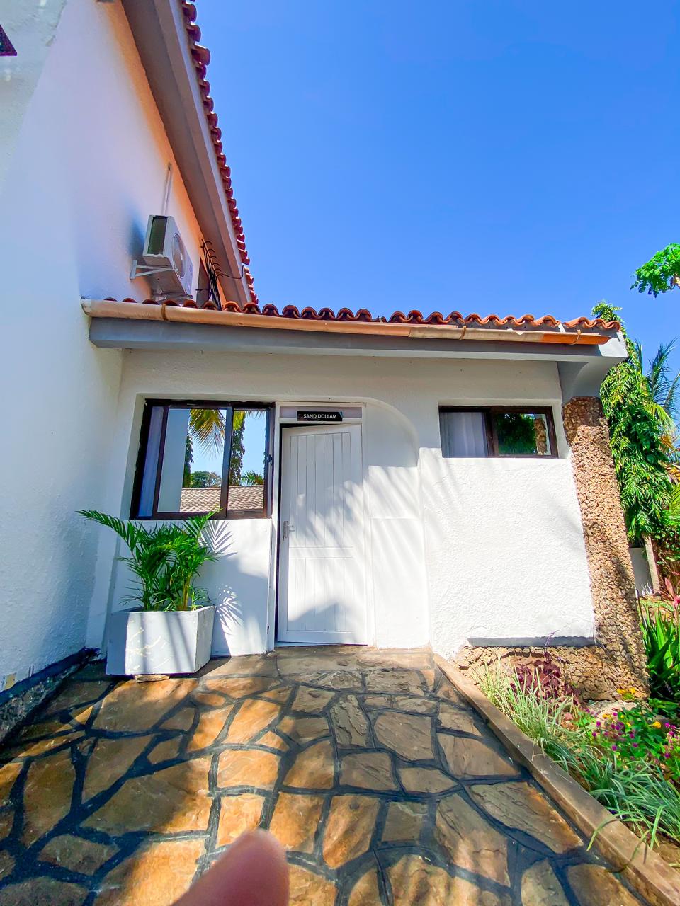 Sand Dollar Apartments View 4